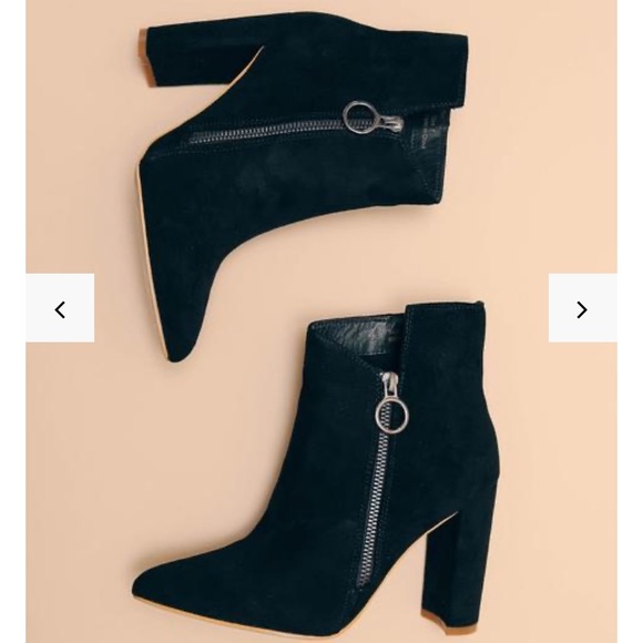 NIB FAUX SUEDE BOOTIE VICI COLLECTION 💕SIZE 8M - Picture 2 of 6